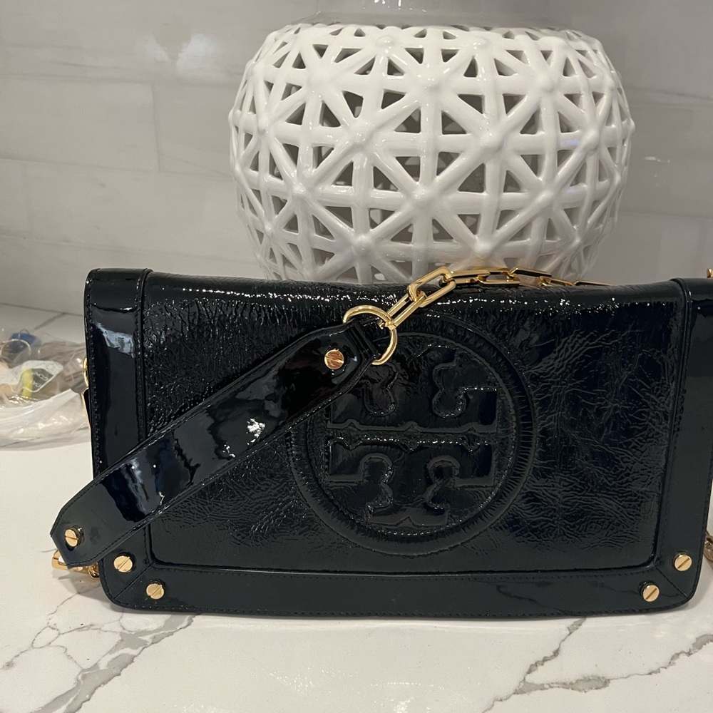 Tory Burch patent leather crossbody in great condition